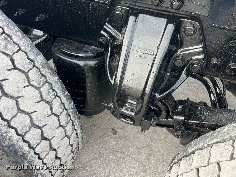 image for item DP2099 2015 Kenworth T880  semi truck