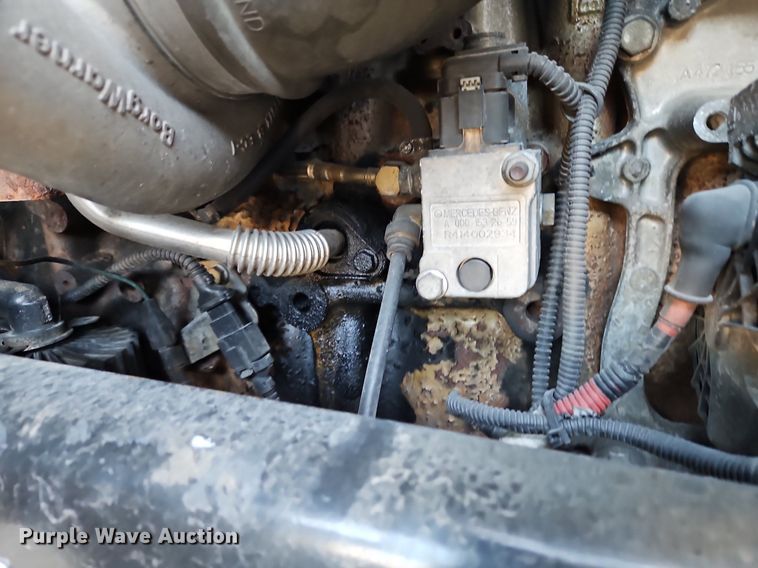 image for item DP2454 2011 Freightliner Cascadia  semi truck