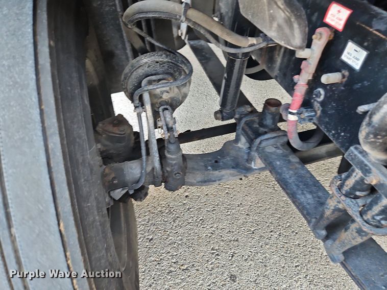 image for item DP2454 2011 Freightliner Cascadia  semi truck