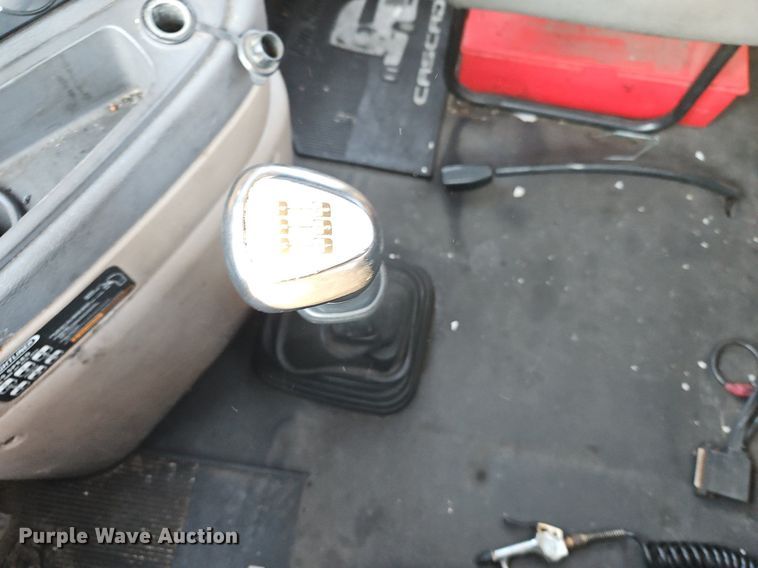 image for item DP2455 2011 Freightliner Cascadia  semi truck