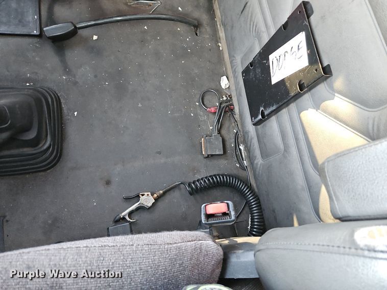 image for item DP2455 2011 Freightliner Cascadia  semi truck