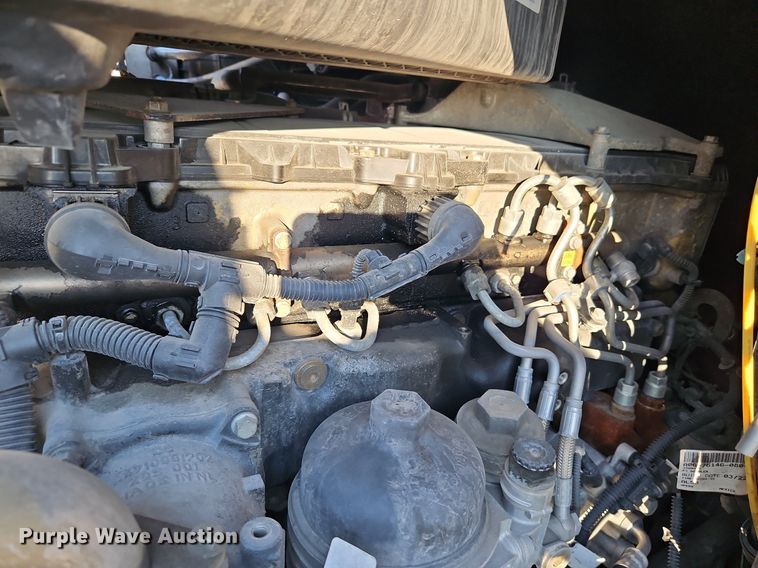 image for item DP2455 2011 Freightliner Cascadia  semi truck