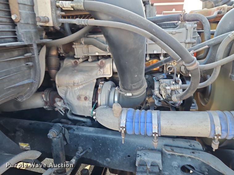 image for item DP2455 2011 Freightliner Cascadia  semi truck