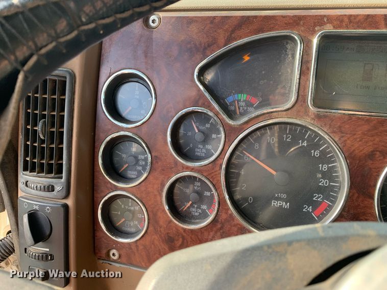 image for item DP8689 2009 Mack GU713  semi truck