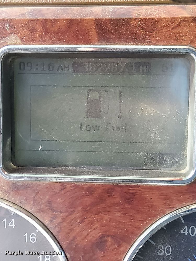 image for item DP8689 2009 Mack GU713  semi truck