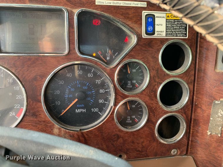 image for item DP8689 2009 Mack GU713  semi truck