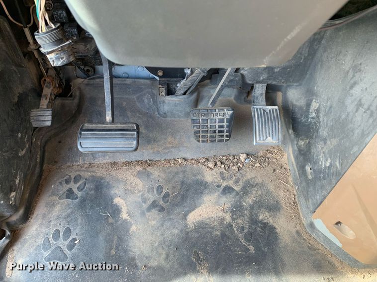 image for item DP8689 2009 Mack GU713  semi truck