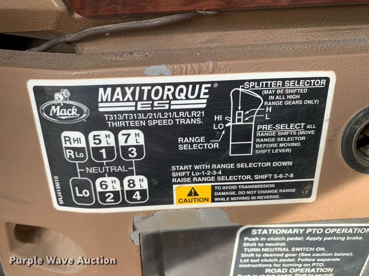 image for item DP8689 2009 Mack GU713  semi truck