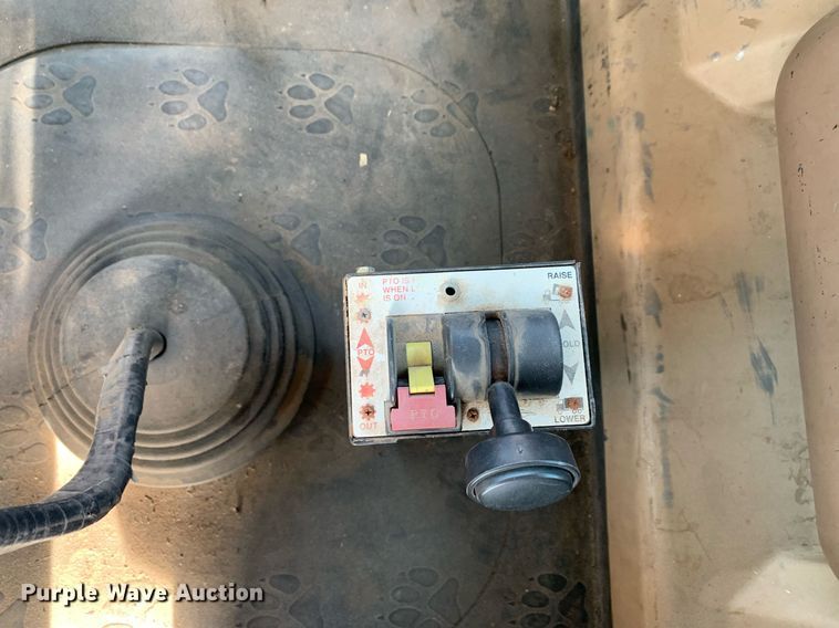 image for item DP8689 2009 Mack GU713  semi truck