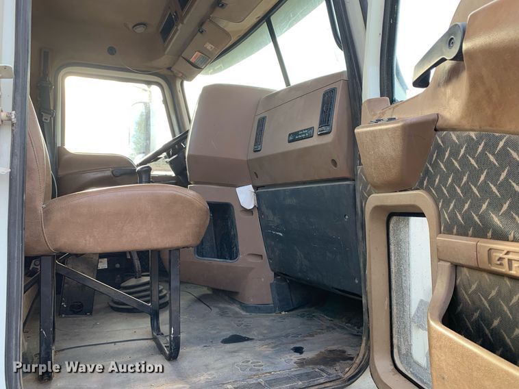 image for item DP8689 2009 Mack GU713  semi truck