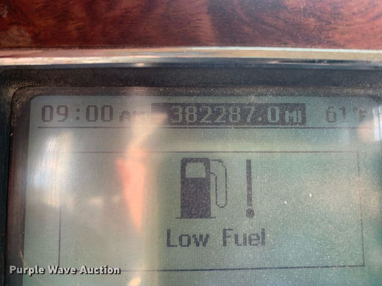 image for item DP8689 2009 Mack GU713  semi truck