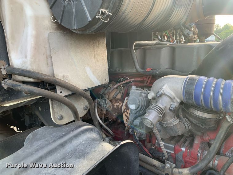 image for item DP8689 2009 Mack GU713  semi truck