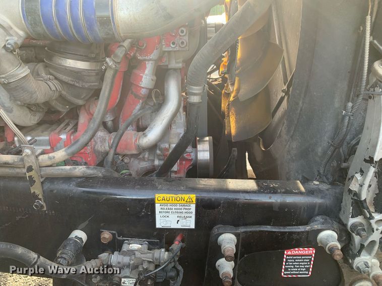 image for item DP8689 2009 Mack GU713  semi truck