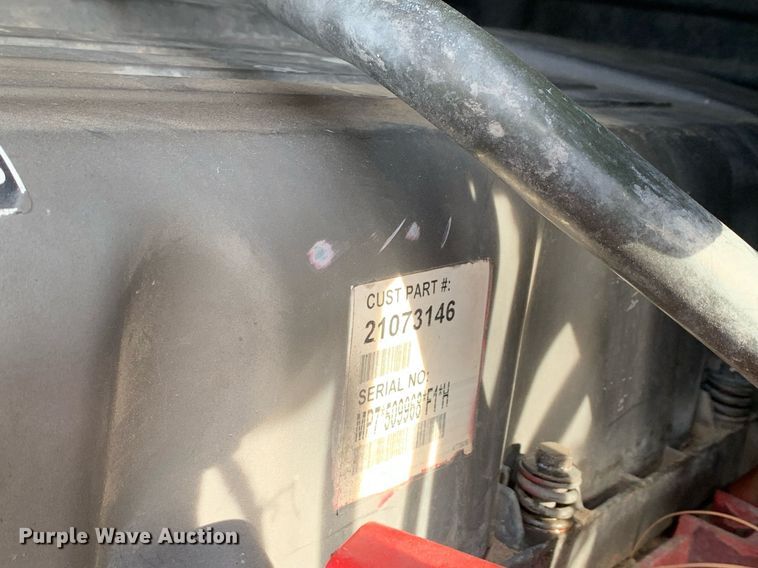 image for item DP8689 2009 Mack GU713  semi truck