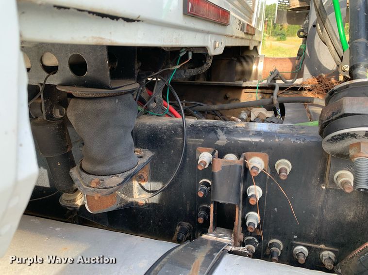 image for item DP8689 2009 Mack GU713  semi truck