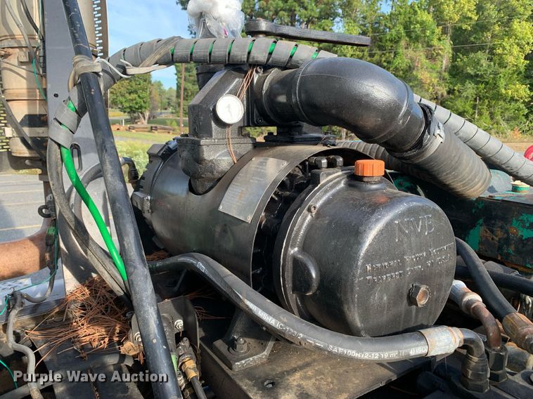 image for item DP8689 2009 Mack GU713  semi truck