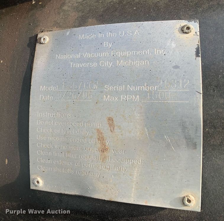 image for item DP8689 2009 Mack GU713  semi truck