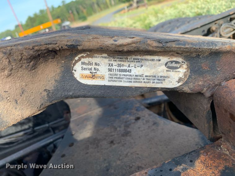 image for item DP8689 2009 Mack GU713  semi truck