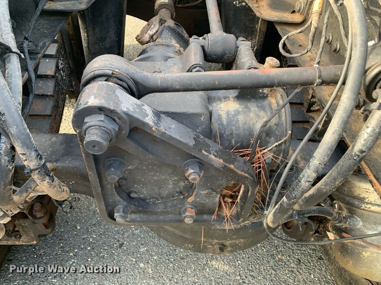 image for item DP8689 2009 Mack GU713  semi truck