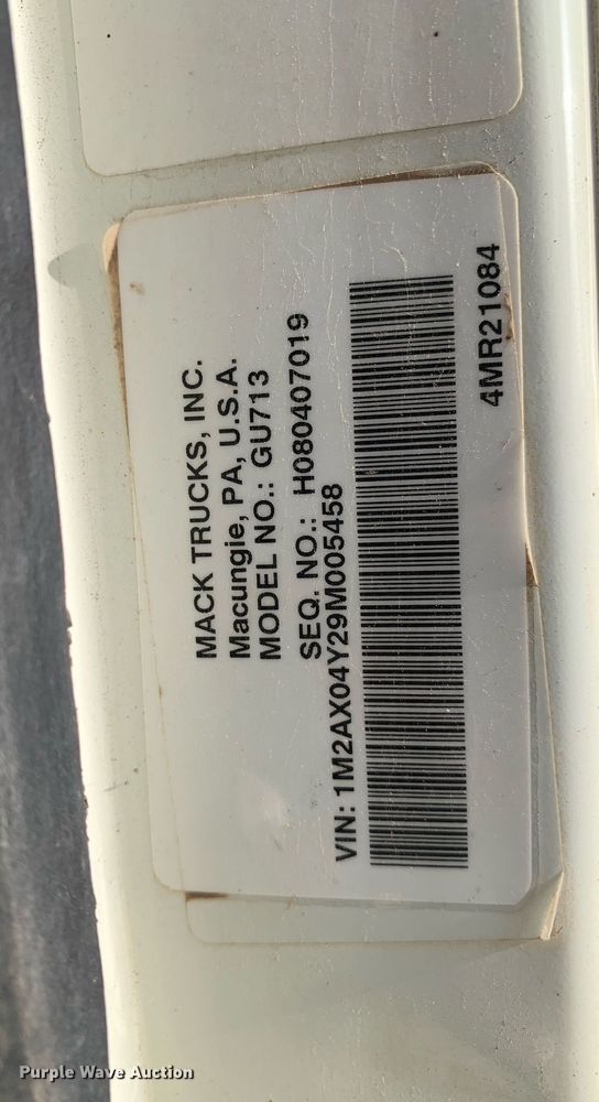 image for item DP8689 2009 Mack GU713  semi truck