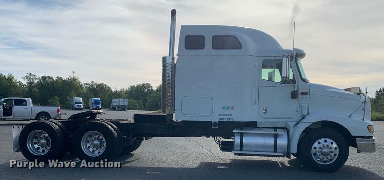 image for item DP8690 2007 International 9200i  semi truck