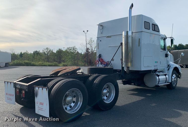 image for item DP8690 2007 International 9200i  semi truck