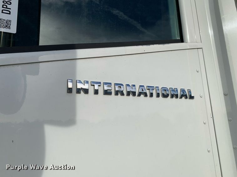 image for item DP8690 2007 International 9200i  semi truck