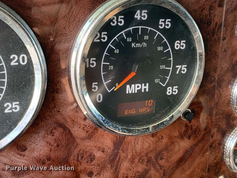 image for item DP8690 2007 International 9200i  semi truck