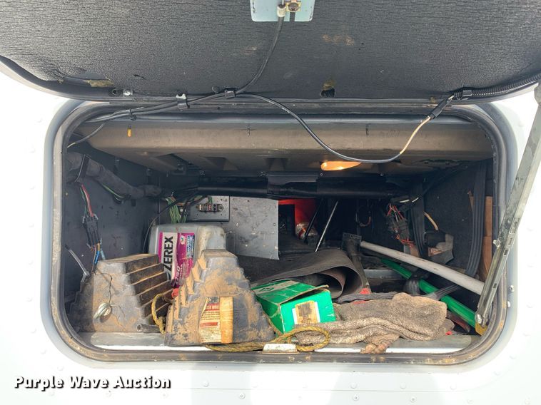 image for item DP8690 2007 International 9200i  semi truck