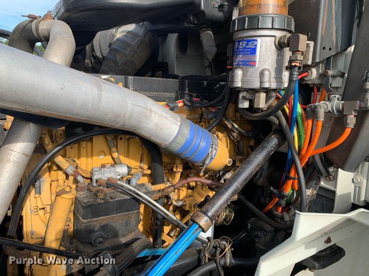 image for item DP8690 2007 International 9200i  semi truck