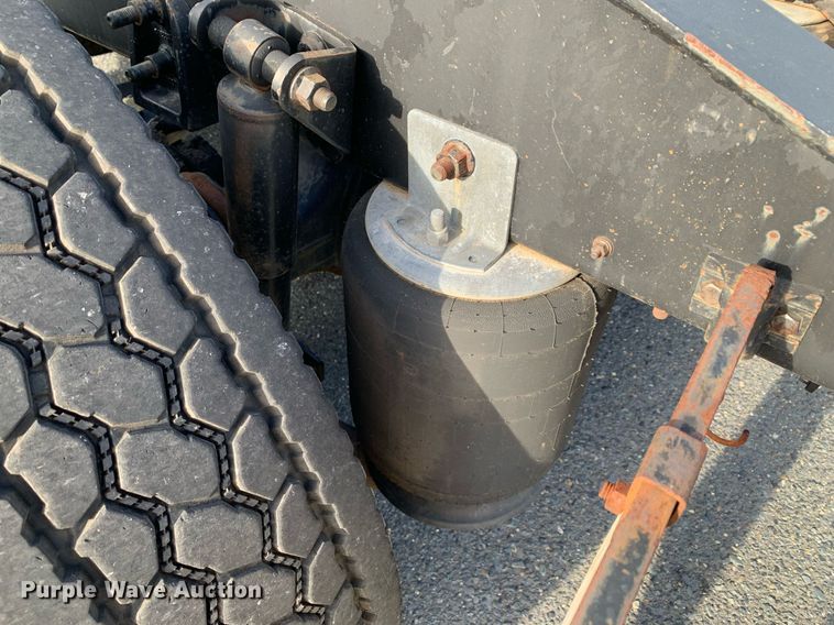 image for item DP8690 2007 International 9200i  semi truck