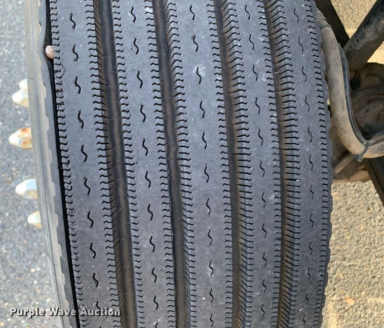 image for item DP8690 2007 International 9200i  semi truck