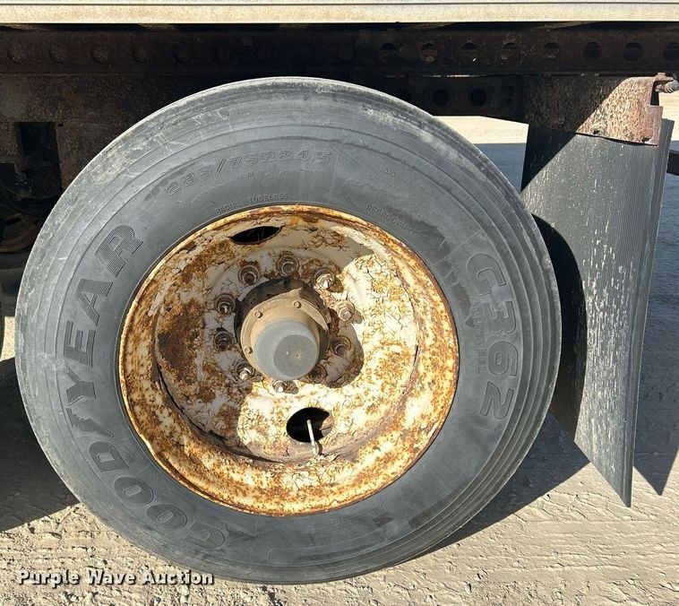 image for item DQ0965 1998 Wabash  dry van trailer