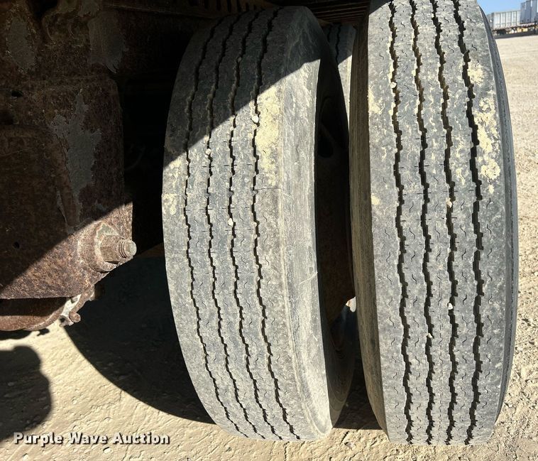 image for item DQ0965 1998 Wabash  dry van trailer