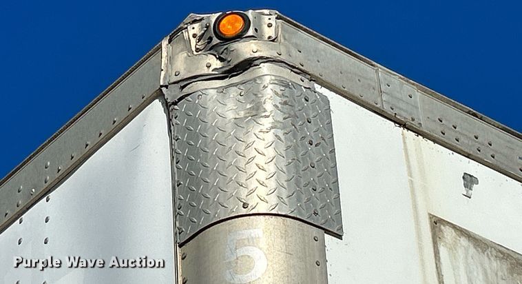 image for item DQ0966 2000 Wabash  dry van trailer