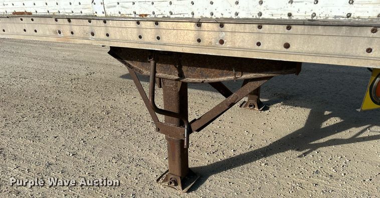 image for item DQ0966 2000 Wabash  dry van trailer