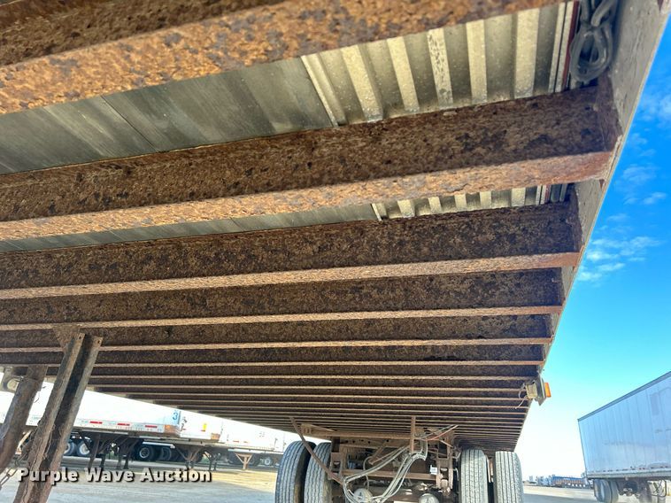 image for item DQ0966 2000 Wabash  dry van trailer