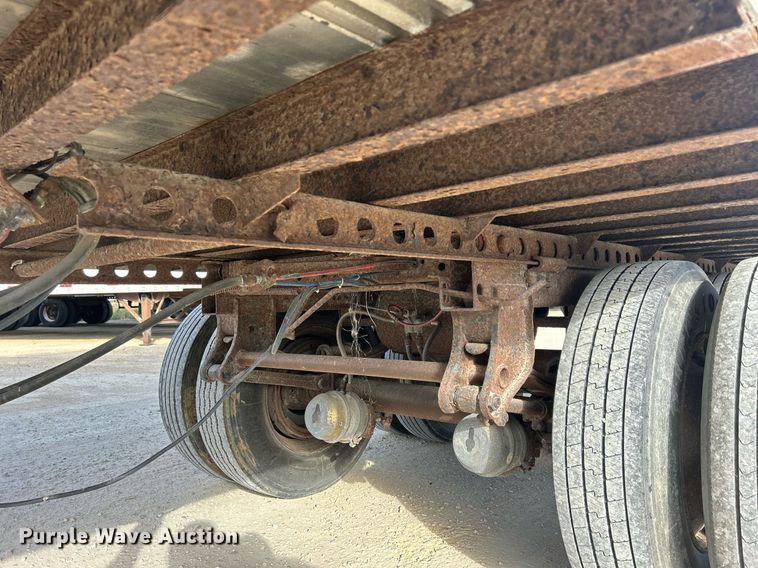 image for item DQ0966 2000 Wabash  dry van trailer