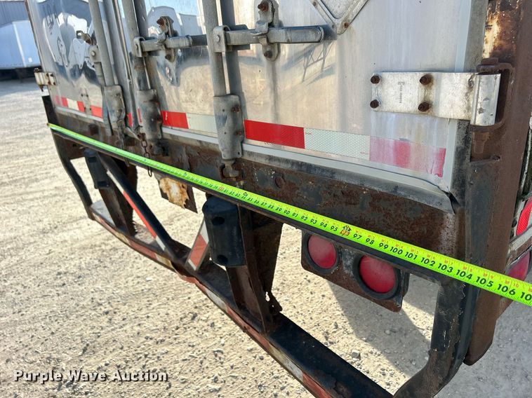 image for item DQ0966 2000 Wabash  dry van trailer