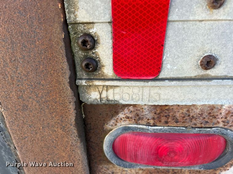 image for item DQ0966 2000 Wabash  dry van trailer