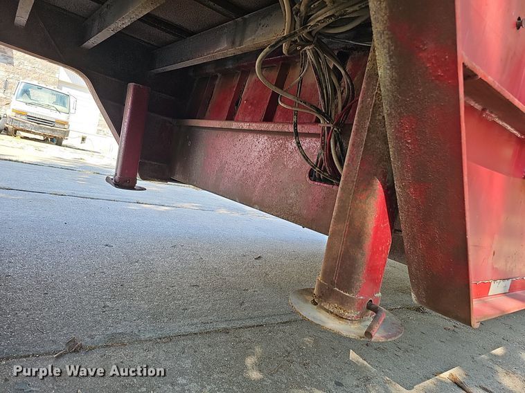 image for item DQ1186 2000 Dakota Manufacturing DHT9048  drop deck equipment trailer