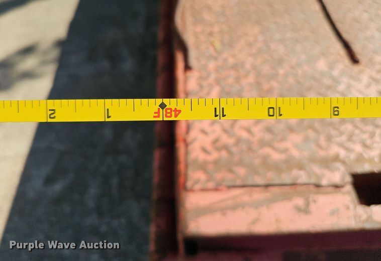 image for item DQ1186 2000 Dakota Manufacturing DHT9048  drop deck equipment trailer