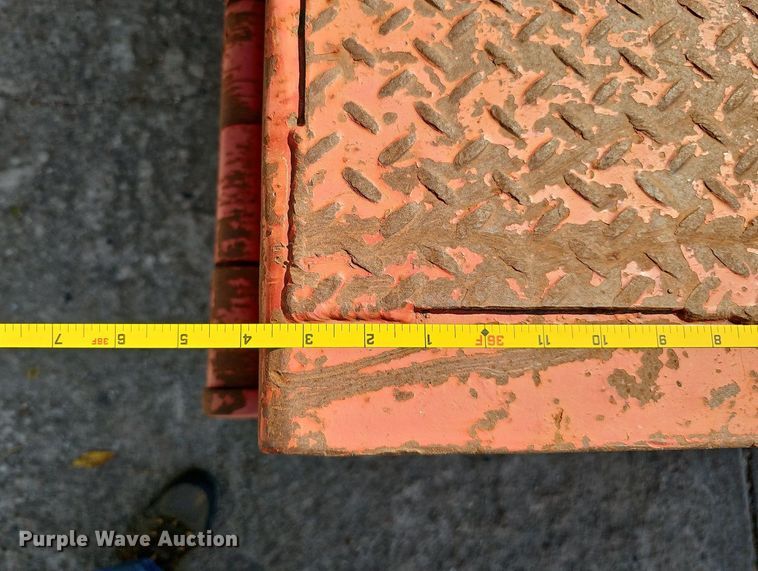 image for item DQ1186 2000 Dakota Manufacturing DHT9048  drop deck equipment trailer