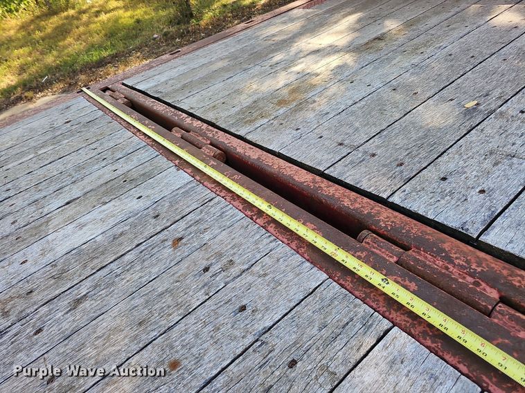 image for item DQ1186 2000 Dakota Manufacturing DHT9048  drop deck equipment trailer