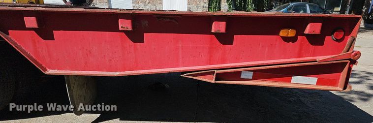 image for item DQ1186 2000 Dakota Manufacturing DHT9048  drop deck equipment trailer