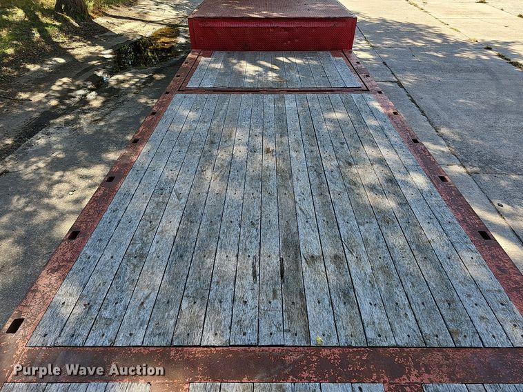 image for item DQ1186 2000 Dakota Manufacturing DHT9048  drop deck equipment trailer