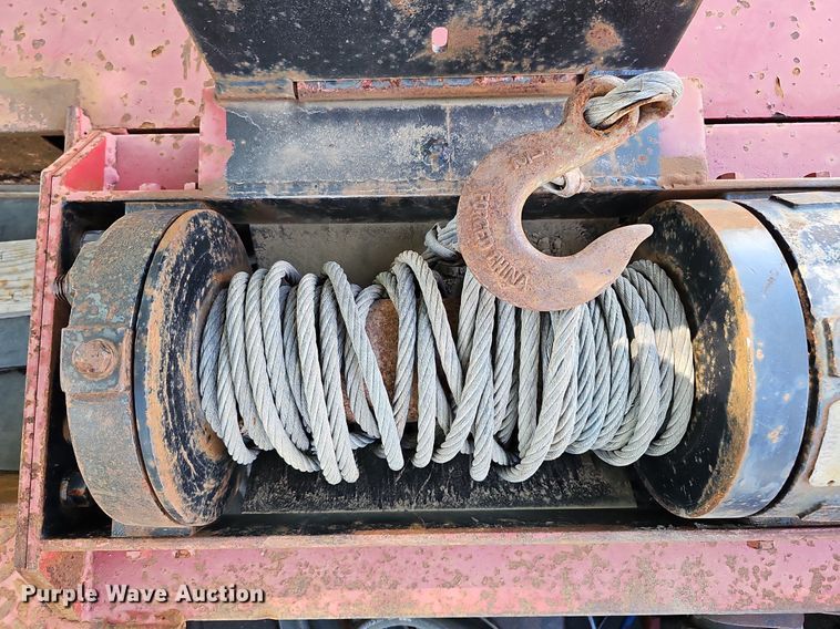 image for item DQ1186 2000 Dakota Manufacturing DHT9048  drop deck equipment trailer