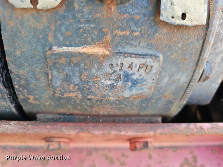 image for item DQ1186 2000 Dakota Manufacturing DHT9048  drop deck equipment trailer