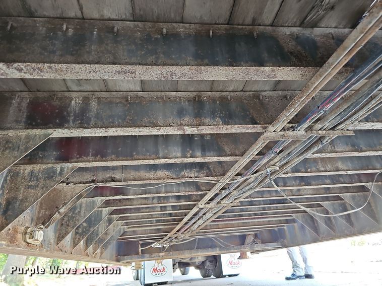 image for item DQ1186 2000 Dakota Manufacturing DHT9048  drop deck equipment trailer