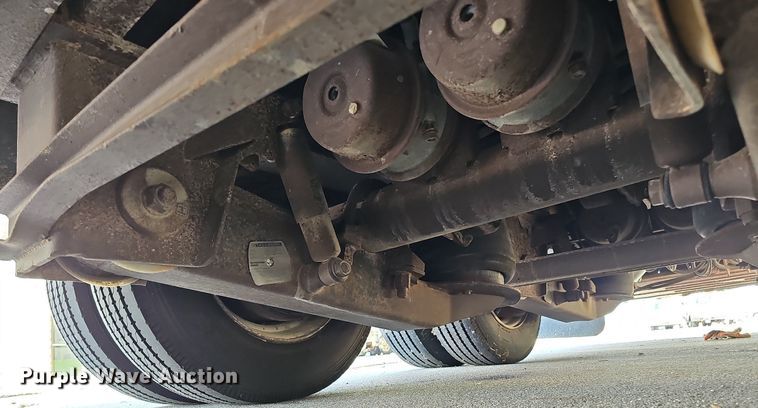 image for item DQ1186 2000 Dakota Manufacturing DHT9048  drop deck equipment trailer